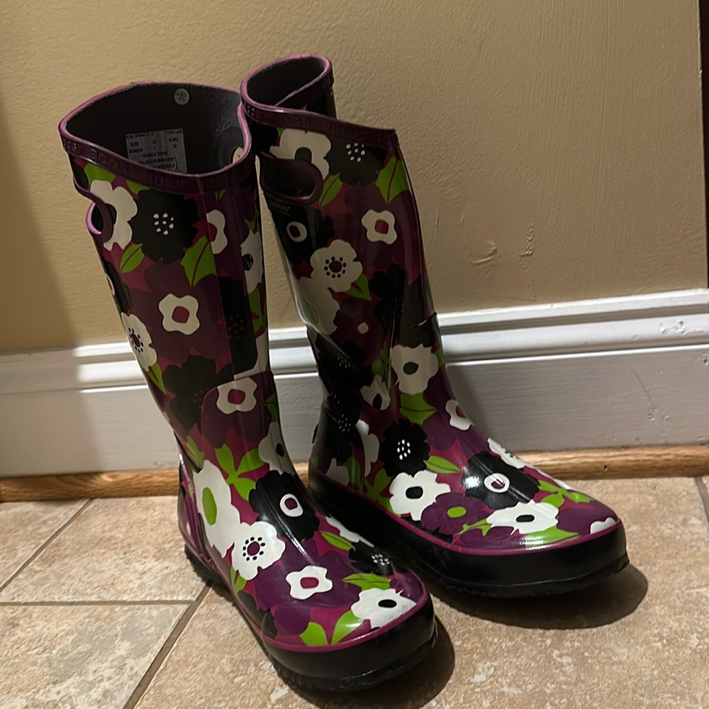 BOGS floral waterproof boots, women’s size 7